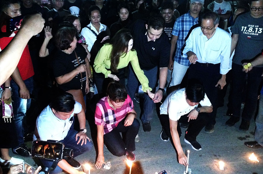 In a commemoration event on November 8, former Governor Imee Marcos, former Senator BongBong Marcos, and former Representative of the 1st District of Leyte Martin Romualdez join the Taclobanons as they lit candles for their perished loved ones. 