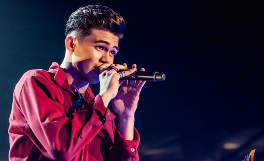 Singers Iñigo Pascual and Kiana V. performed in New York in an artist showcase which was a partnership between myxTV music channel and underground record label Tarsier Records.