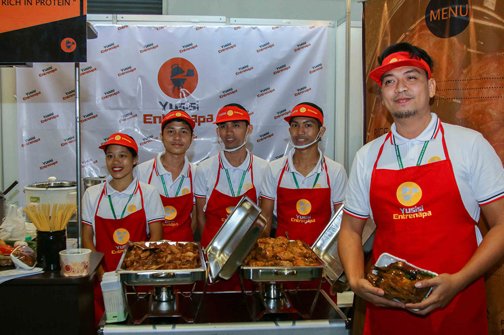 University of Caloocan City students introduces Entrenapa, smoked meats that can last for days